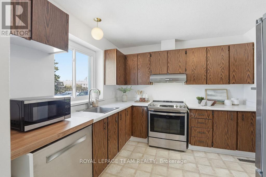B - 461 Moodie Drive, Ottawa, Ontario  K2H 8T7 - Photo 6 - X12820820