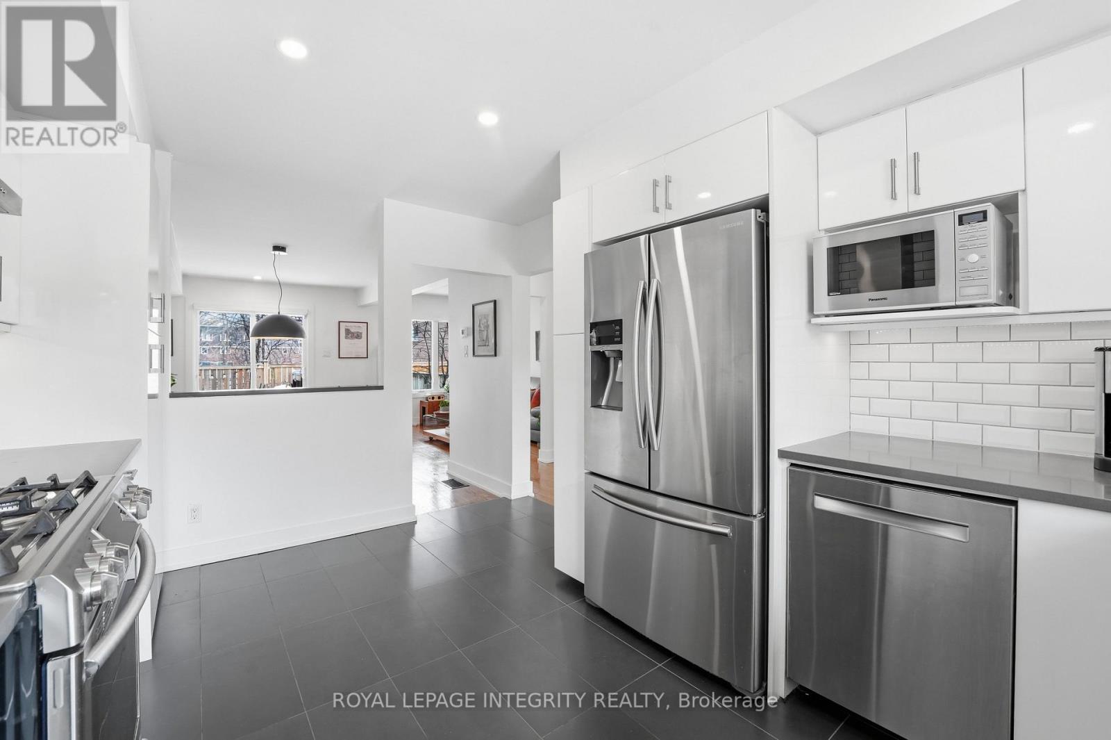 27 Marco Lane, Ottawa, Ontario  K1S 5A1 - Photo 5 - X12820874