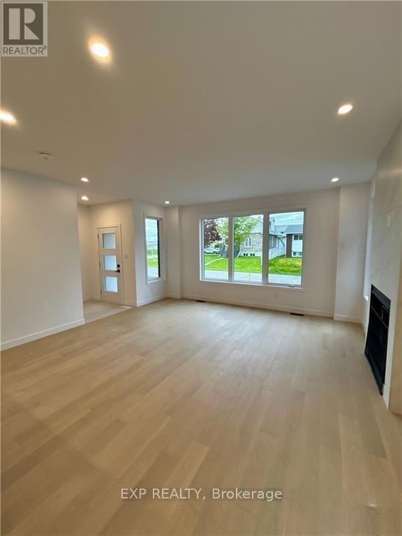 A - 1352 Louis Lane, Ottawa, Ontario  K1B 3P3 - Photo 2 - X12820896