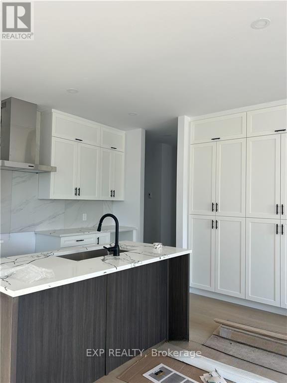 A - 1352 Louis Lane, Ottawa, Ontario  K1B 3P3 - Photo 5 - X12820896