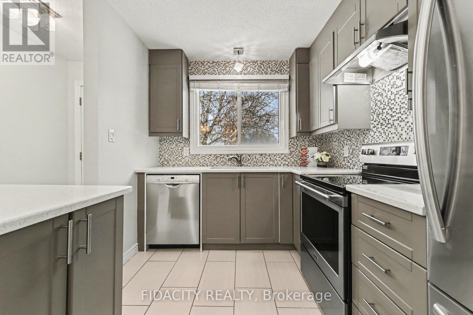 53 Morton Drive, Ottawa, Ontario  K2L 1W9 - Photo 13 - X12820928