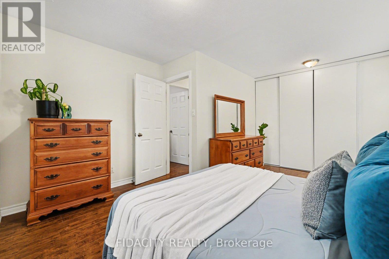 53 Morton Drive, Ottawa, Ontario  K2L 1W9 - Photo 18 - X12820928