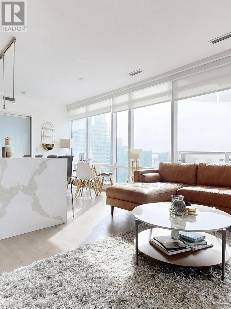 4406 - 1 Bloor Street E, Toronto, Ontario  M4W 0A8 - Photo 2 - C12752596