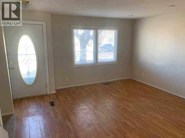 4, 1601 23 Street N, Lethbridge, Alberta  T1H 4M9 - Photo 3 - A2286136