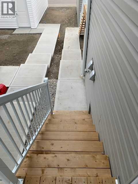 2, 1151 Coalbrook Place W, Lethbridge, Alberta  T1J 5W7 - Photo 3 - A2287890