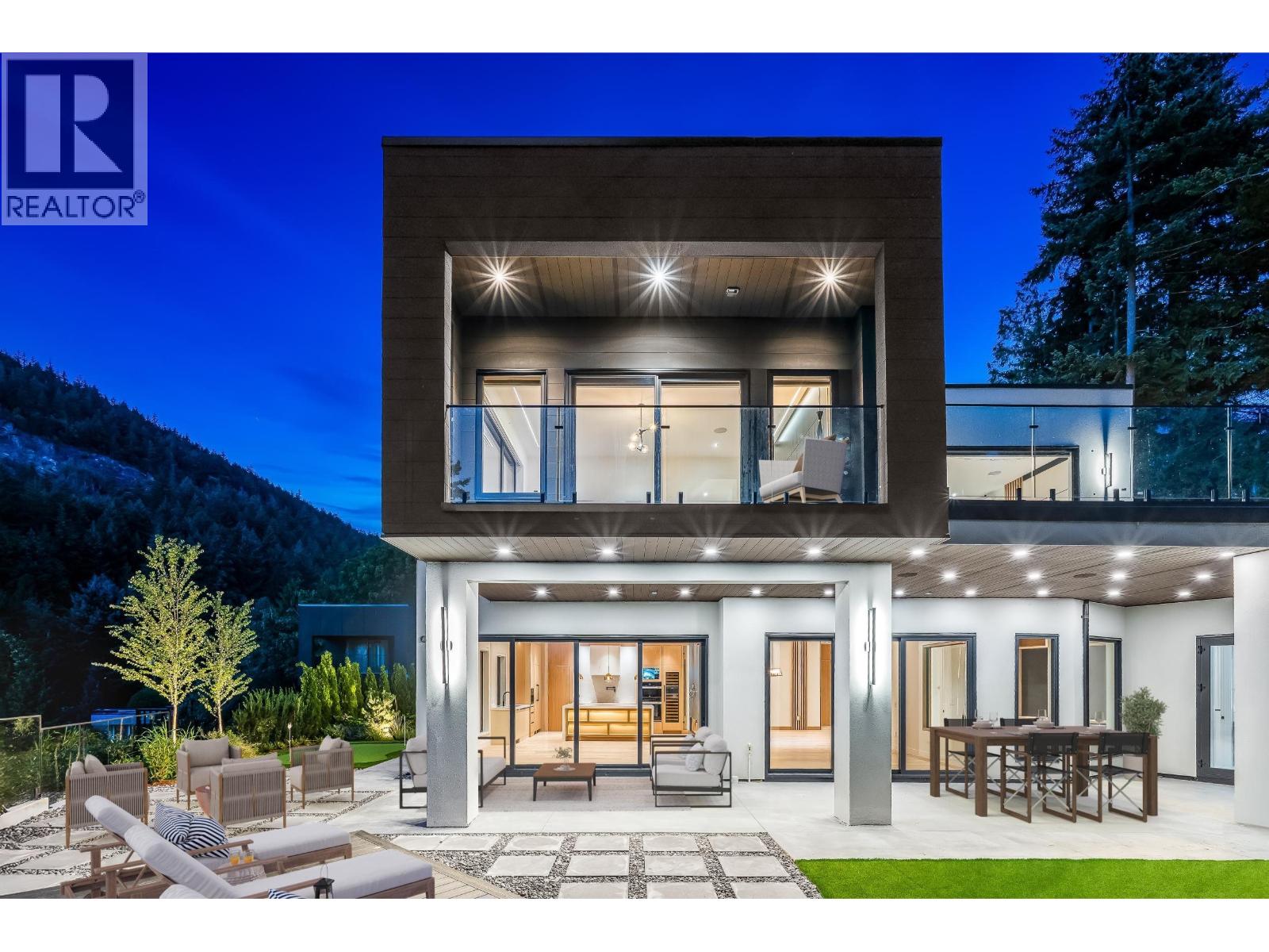 5773 Primrose Place, West Vancouver, British Columbia  V7W 1T4 - Photo 4 - R3077435