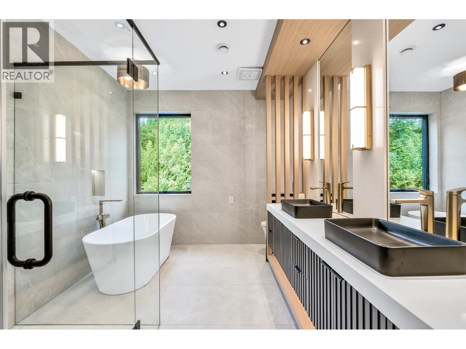 5773 Primrose Place, West Vancouver, British Columbia  V7W 1T4 - Photo 24 - R3077435