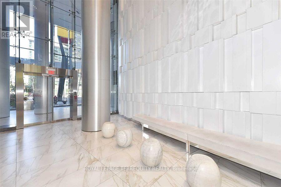 1407 - 14 York Street, Toronto, Ontario  M5J 0B1 - Photo 28 - C12820812