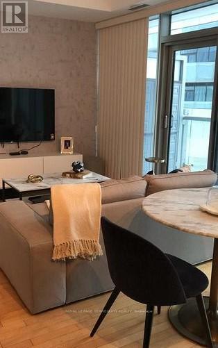 1407 - 14 York Street, Toronto, Ontario  M5J 0B1 - Photo 4 - C12820812