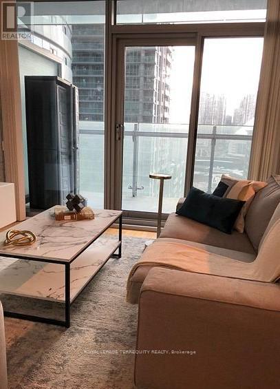 1407 - 14 York Street, Toronto, Ontario  M5J 0B1 - Photo 7 - C12820812
