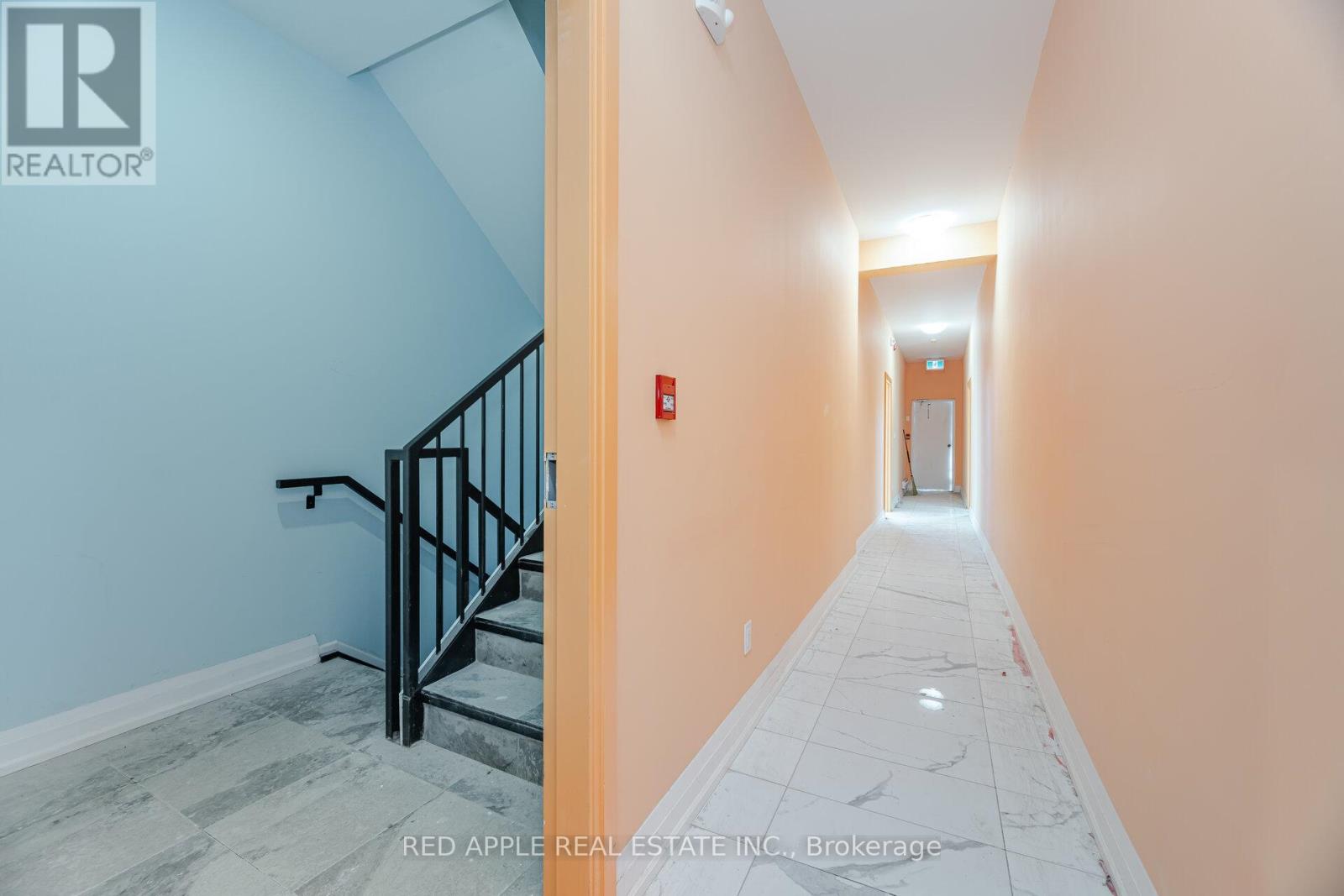 416 Oakwood Avenue, Toronto, Ontario  M6E 2W3 - Photo 14 - C12820824