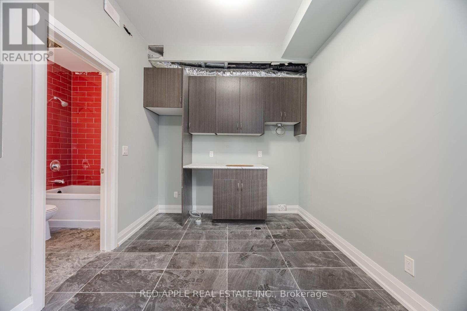 416 Oakwood Avenue, Toronto, Ontario  M6E 2W3 - Photo 19 - C12820824