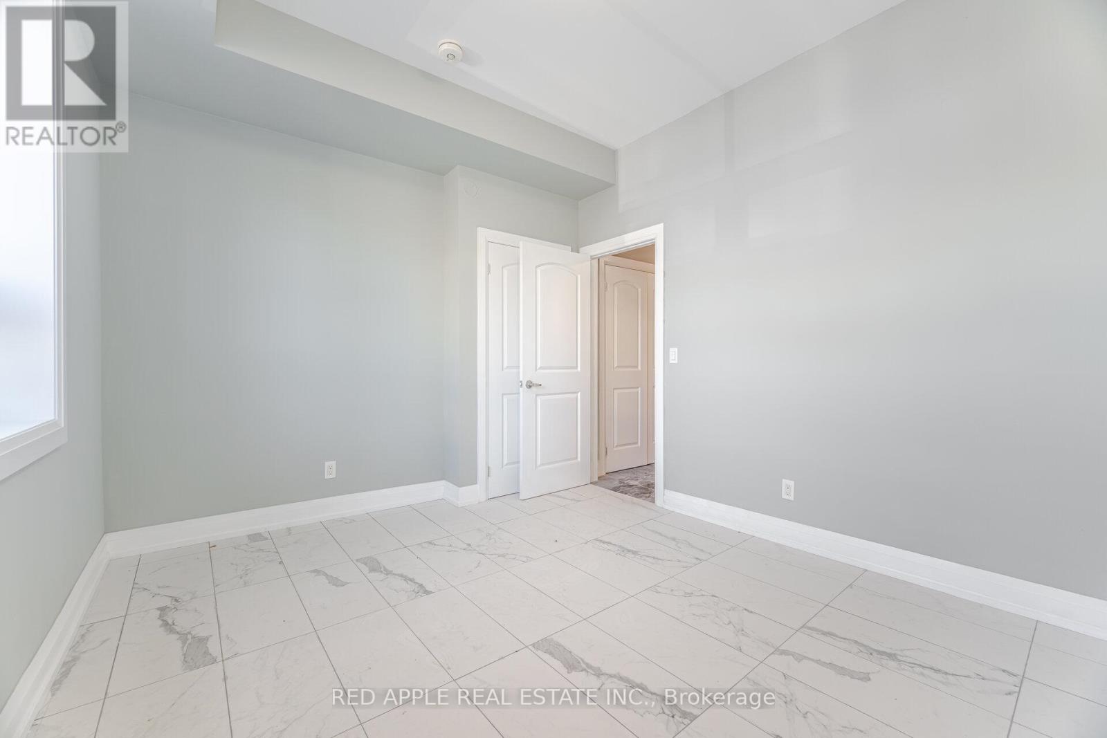 416 Oakwood Avenue, Toronto, Ontario  M6E 2W3 - Photo 24 - C12820824