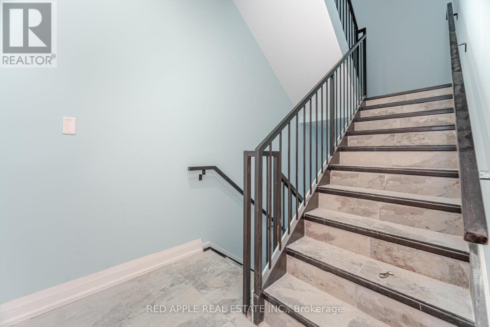 416 Oakwood Avenue, Toronto, Ontario  M6E 2W3 - Photo 35 - C12820824