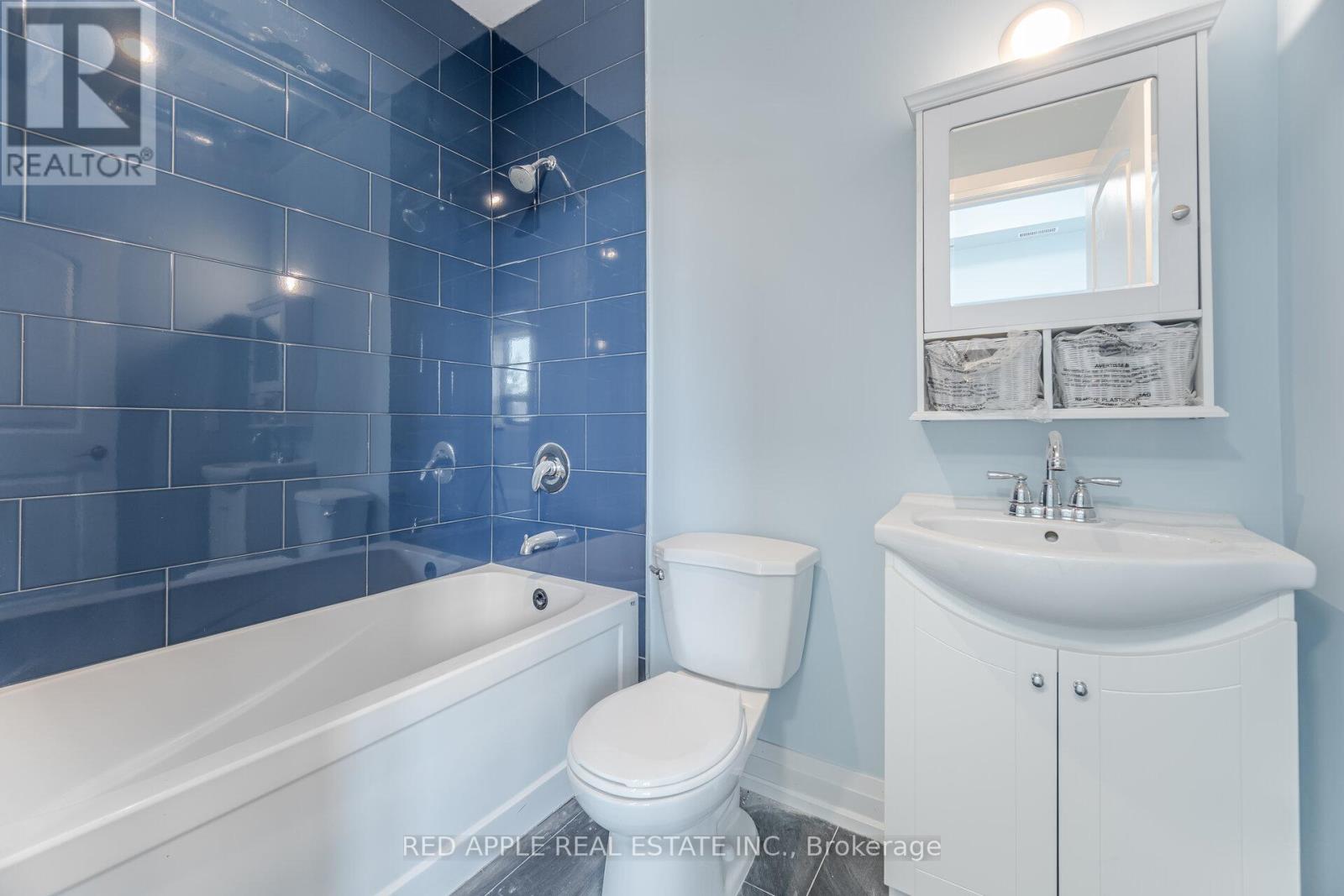 416 Oakwood Avenue, Toronto, Ontario  M6E 2W3 - Photo 42 - C12820824