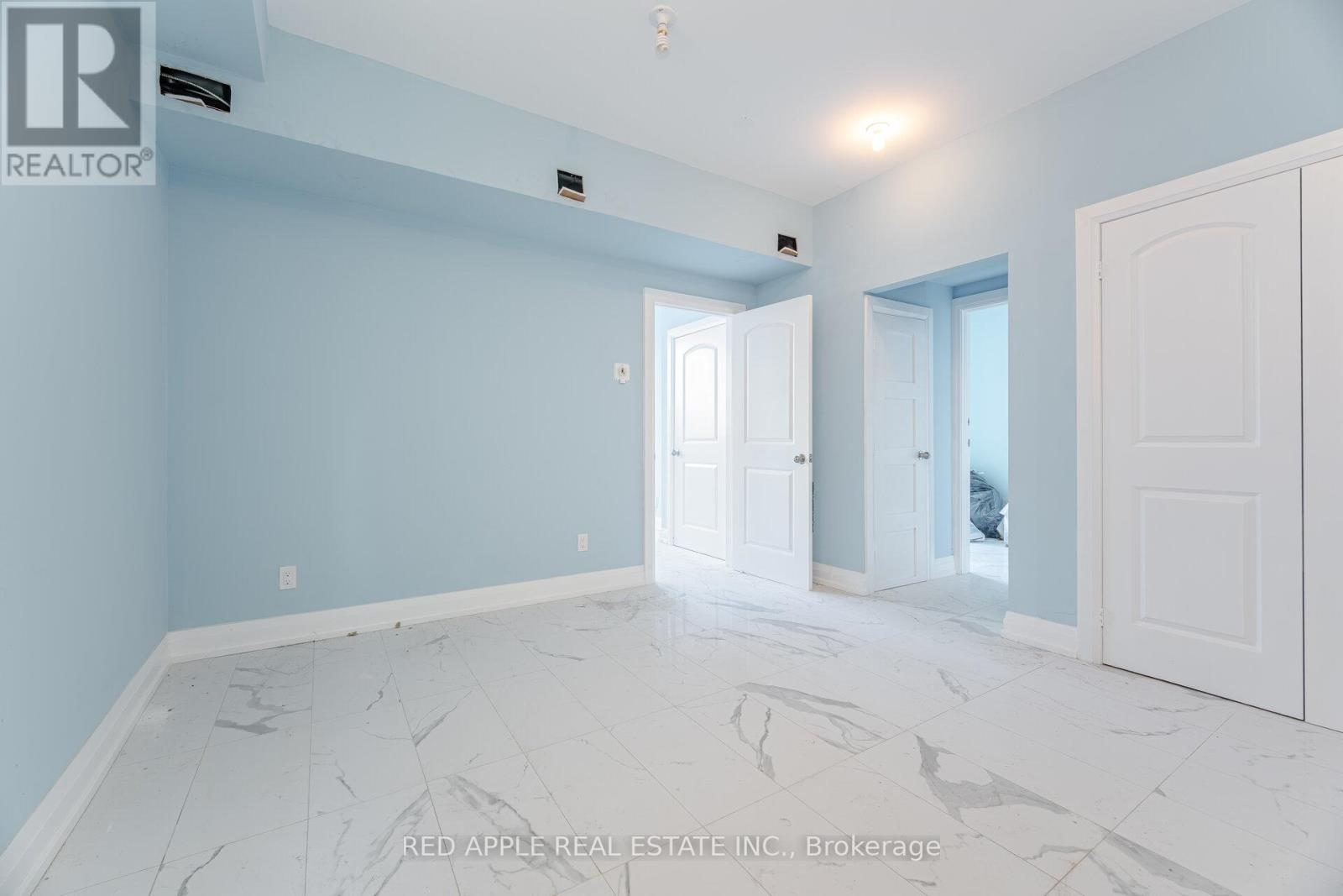 416 Oakwood Avenue, Toronto, Ontario  M6E 2W3 - Photo 8 - C12820824