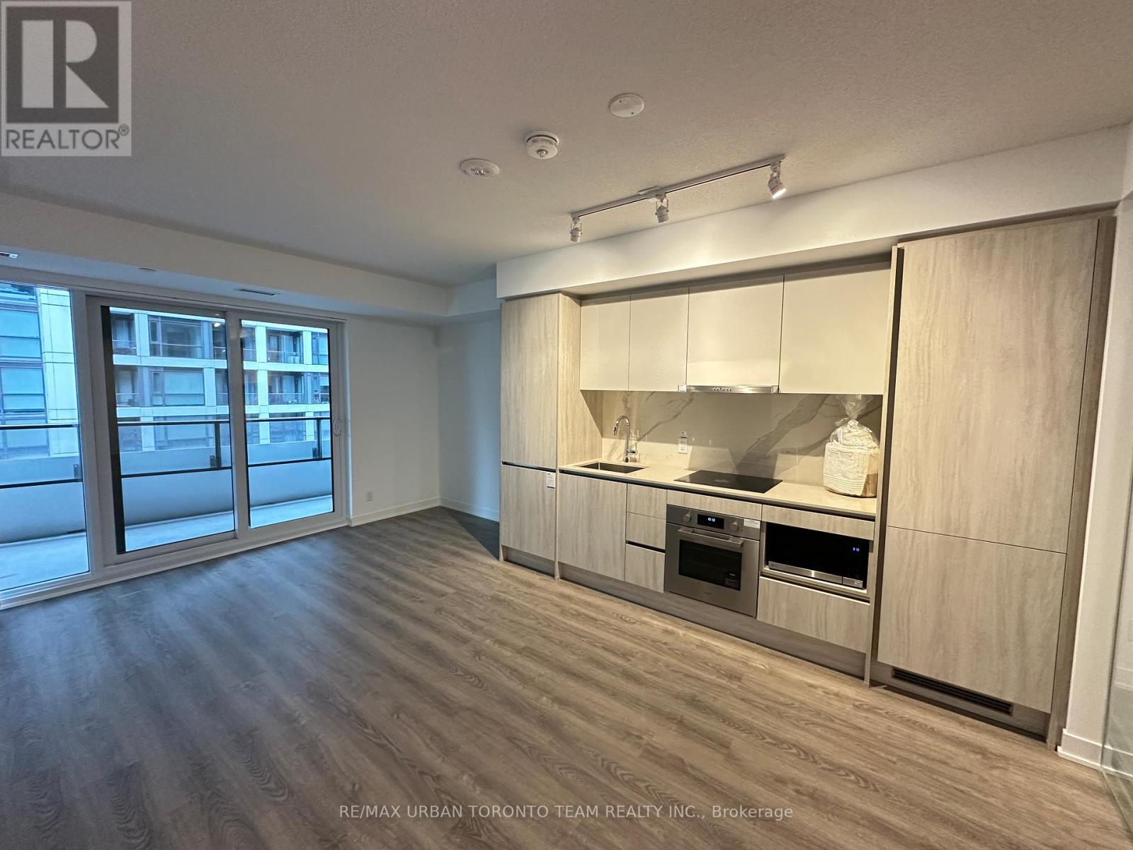 608 - 180 FRONT STREET E, Toronto, Ontario