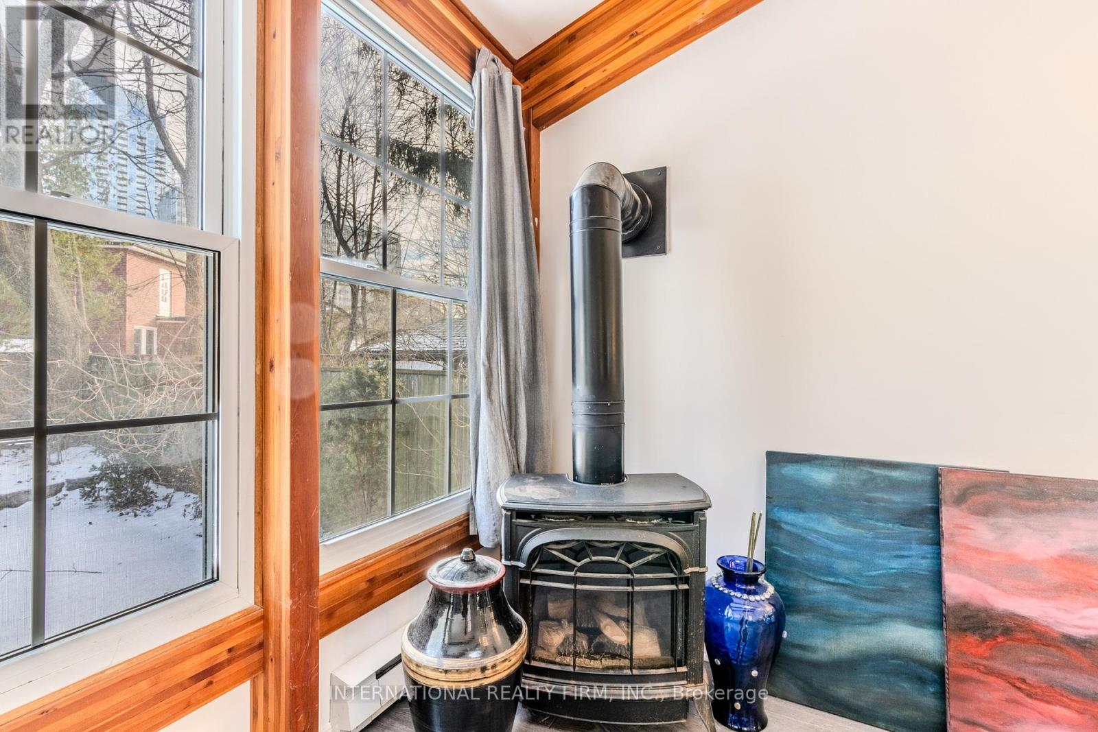 Mainsecondfloors - 47 Maxwell Avenue, Toronto, Ontario  M5P 2B4 - Photo 18 - C12820830