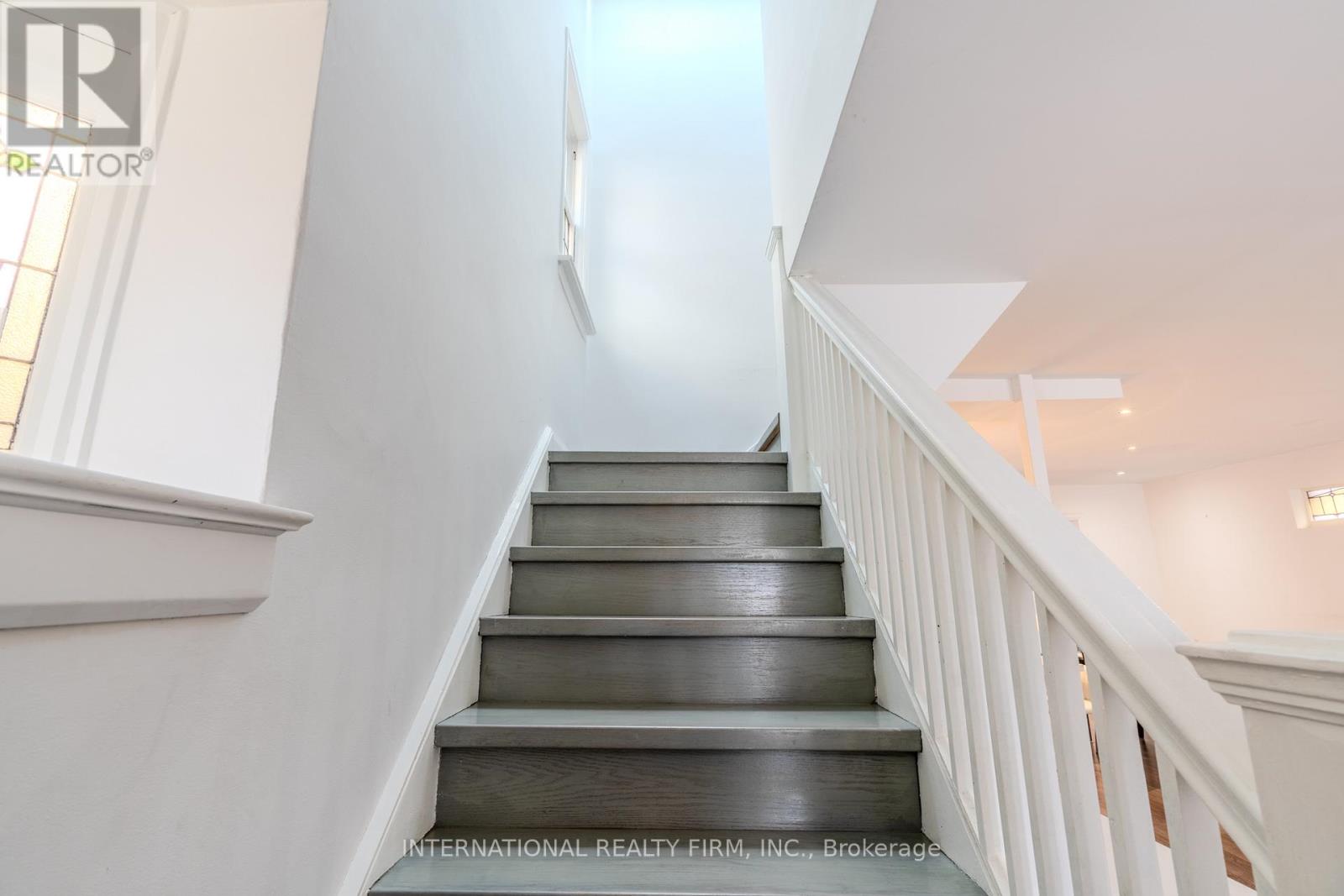 Mainsecondfloors - 47 Maxwell Avenue, Toronto, Ontario  M5P 2B4 - Photo 19 - C12820830