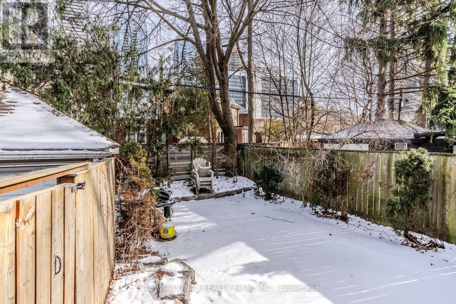 Mainsecondfloors - 47 Maxwell Avenue, Toronto, Ontario  M5P 2B4 - Photo 33 - C12820830