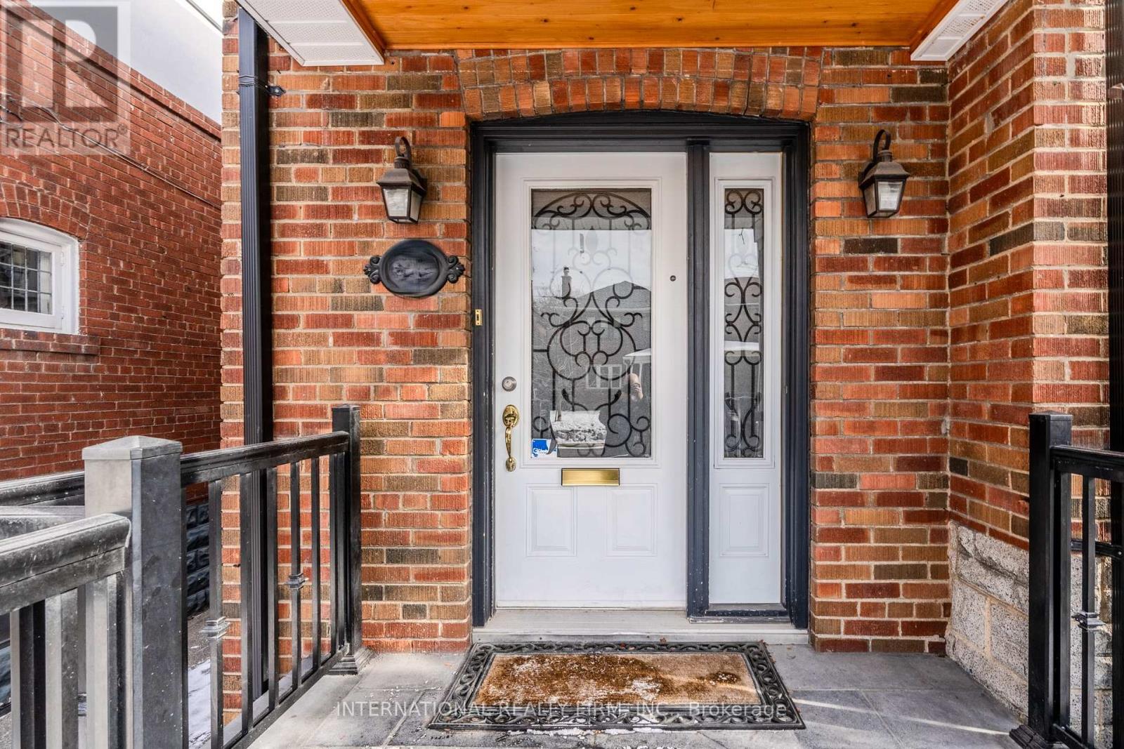 Mainsecondfloors - 47 Maxwell Avenue, Toronto, Ontario  M5P 2B4 - Photo 36 - C12820830