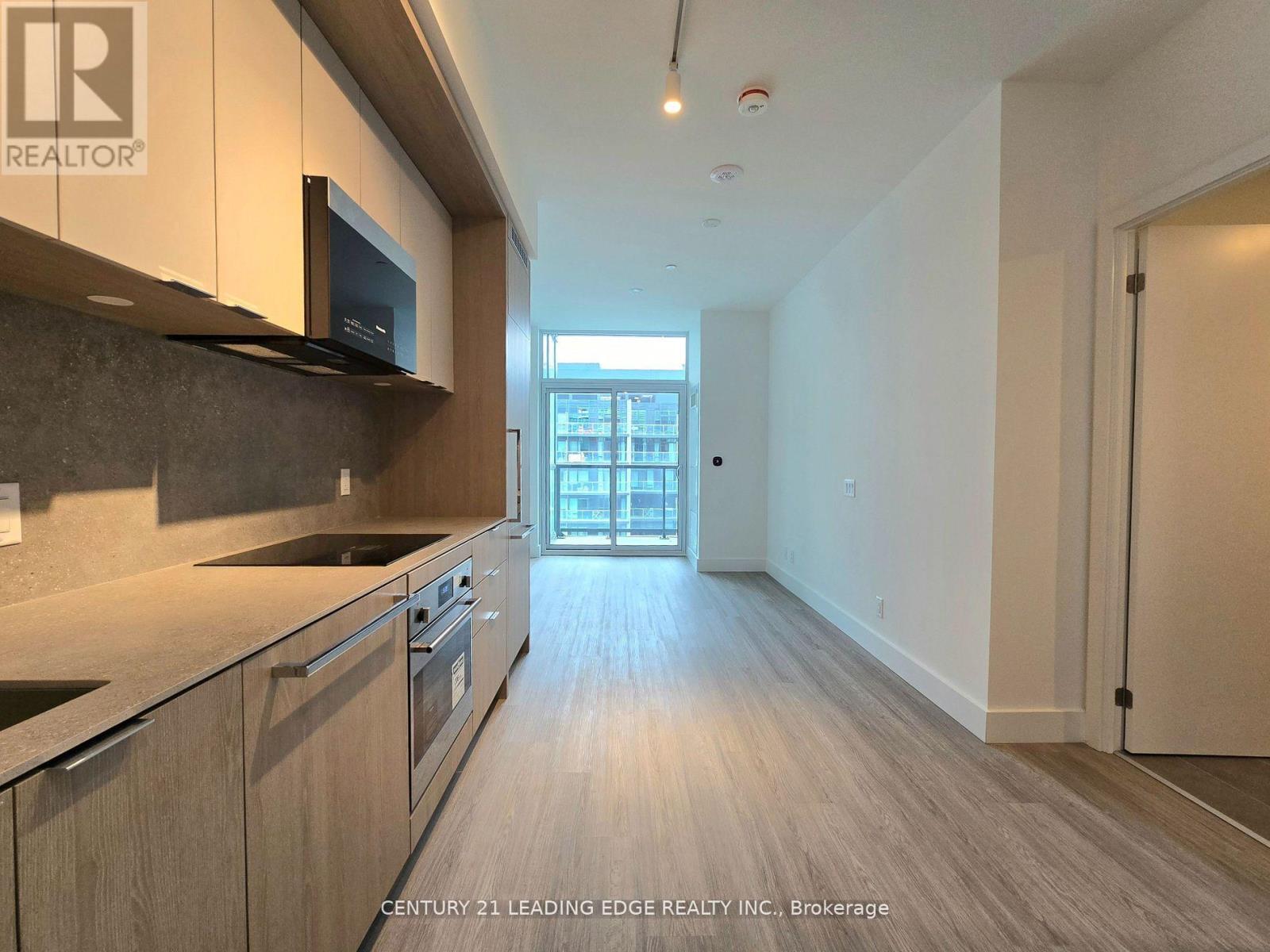 702 - 625 Sheppard Avenue E, Toronto, Ontario  M2K 1B5 - Photo 1 - C12820854