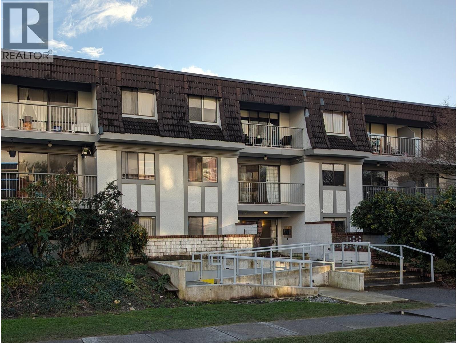 105 275 W 2ND STREET, north vancouver, British Columbia