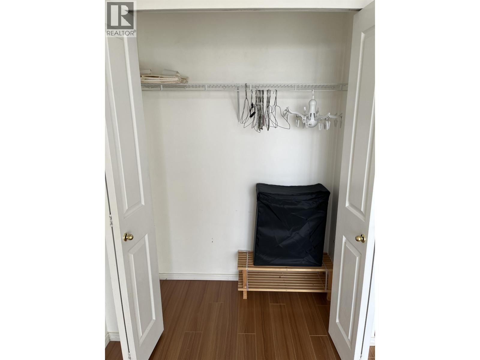 7077 Beresford Street, Burnaby, British Columbia  V5E 4J5 - Photo 6 - R3093436