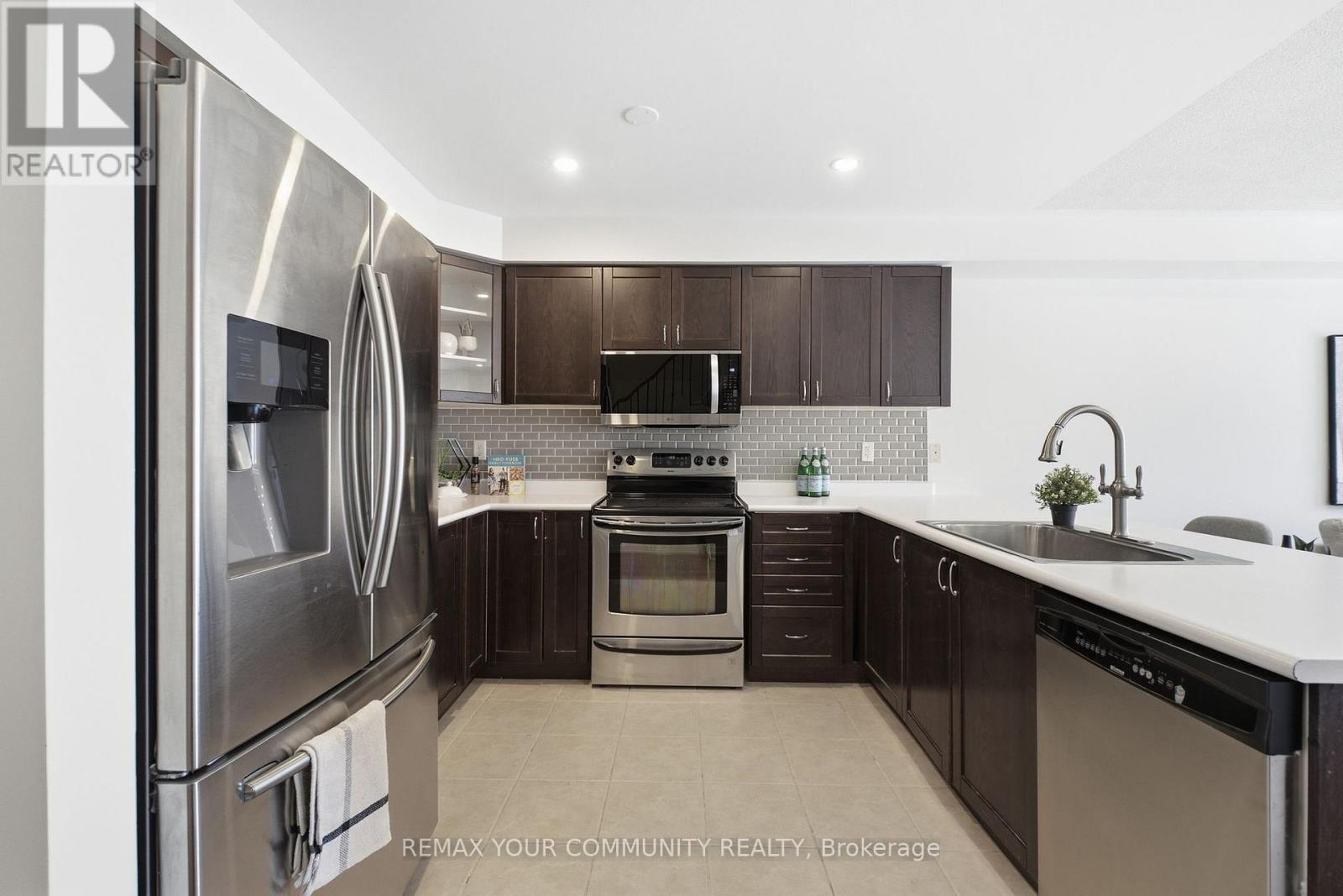 71 Aldonschool Court, Ajax, Ontario L1S 0C5 - Photo 6 - E12820862