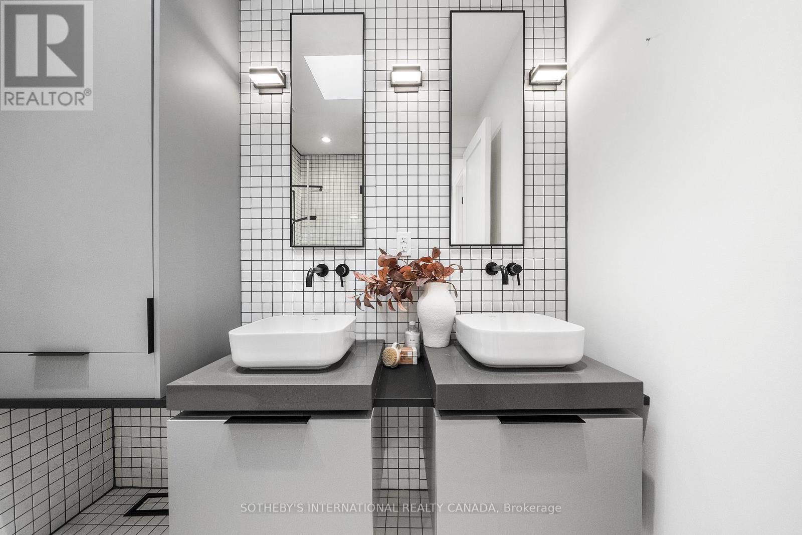 83 Virginia Avenue, Toronto, Ontario  M4C 2S8 - Photo 26 - E12820872