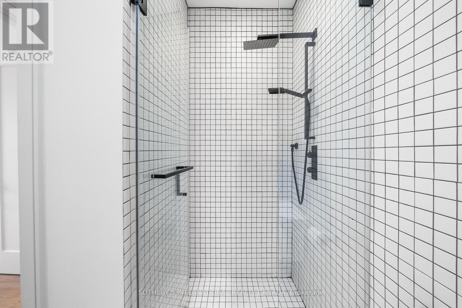 83 Virginia Avenue, Toronto, Ontario  M4C 2S8 - Photo 27 - E12820872