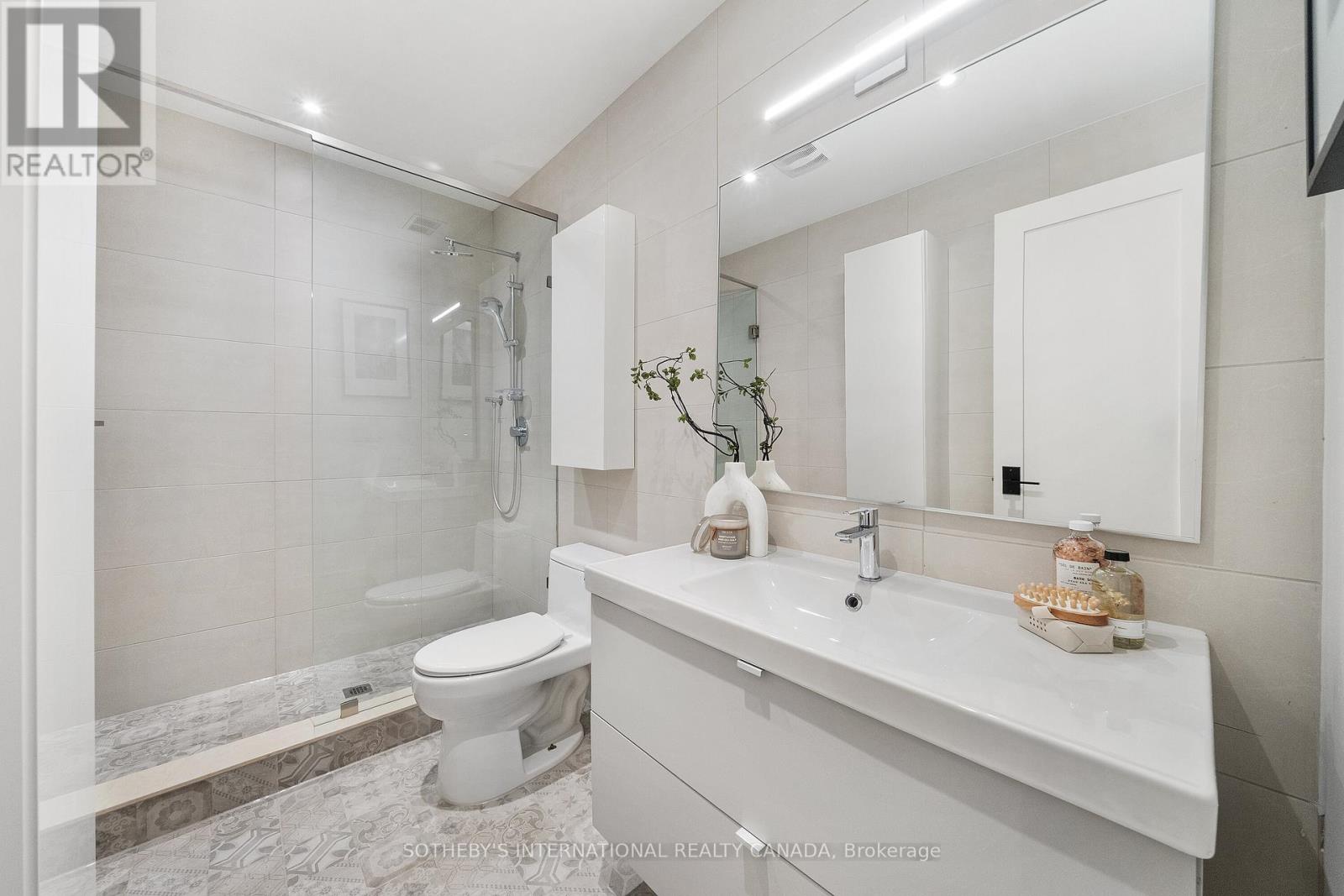 83 Virginia Avenue, Toronto, Ontario  M4C 2S8 - Photo 35 - E12820872