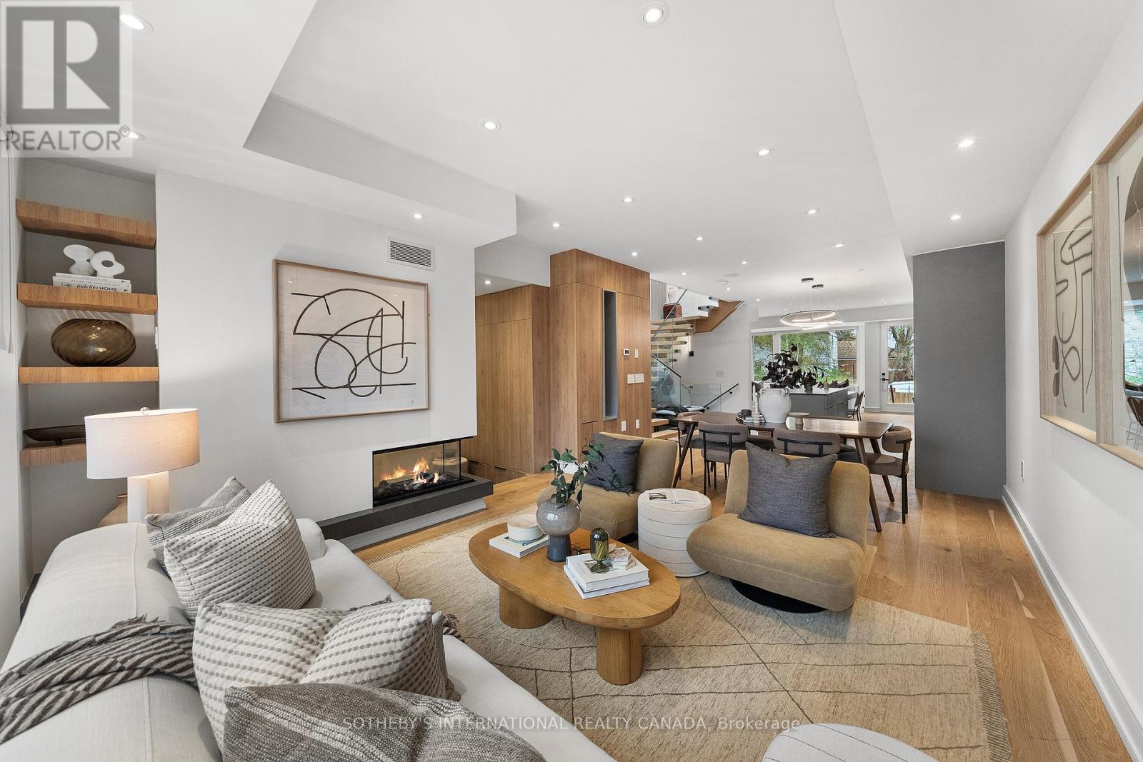 83 Virginia Avenue, Toronto, Ontario  M4C 2S8 - Photo 6 - E12820872