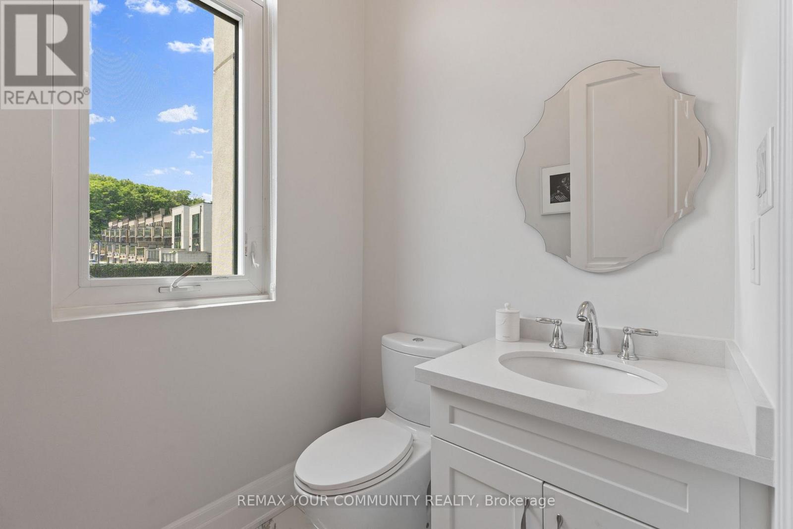 40 Crimson Forest Drive, Vaughan, Ontario  L6A 4C4 - Photo 18 - N12820860