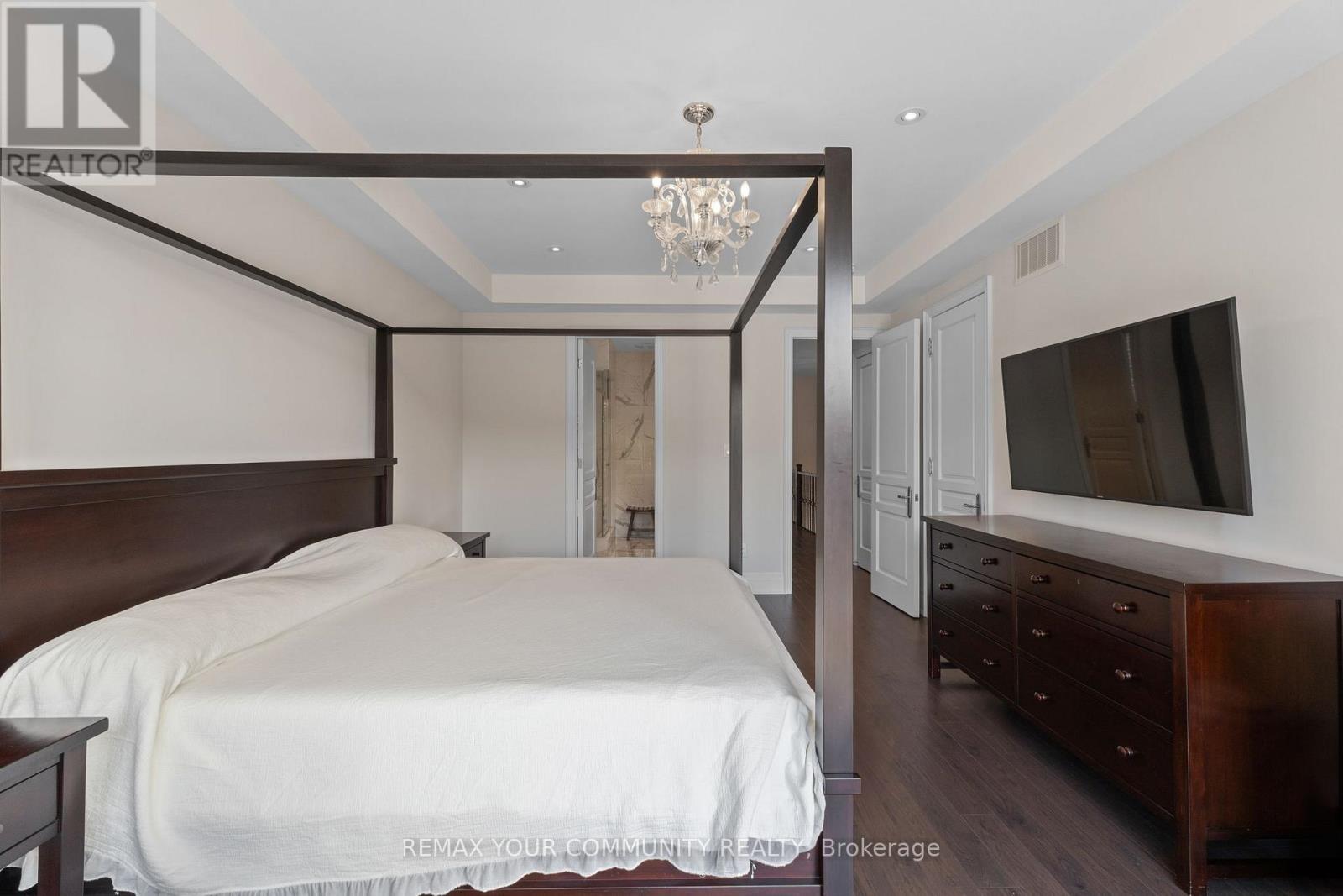 40 Crimson Forest Drive, Vaughan, Ontario  L6A 4C4 - Photo 23 - N12820860