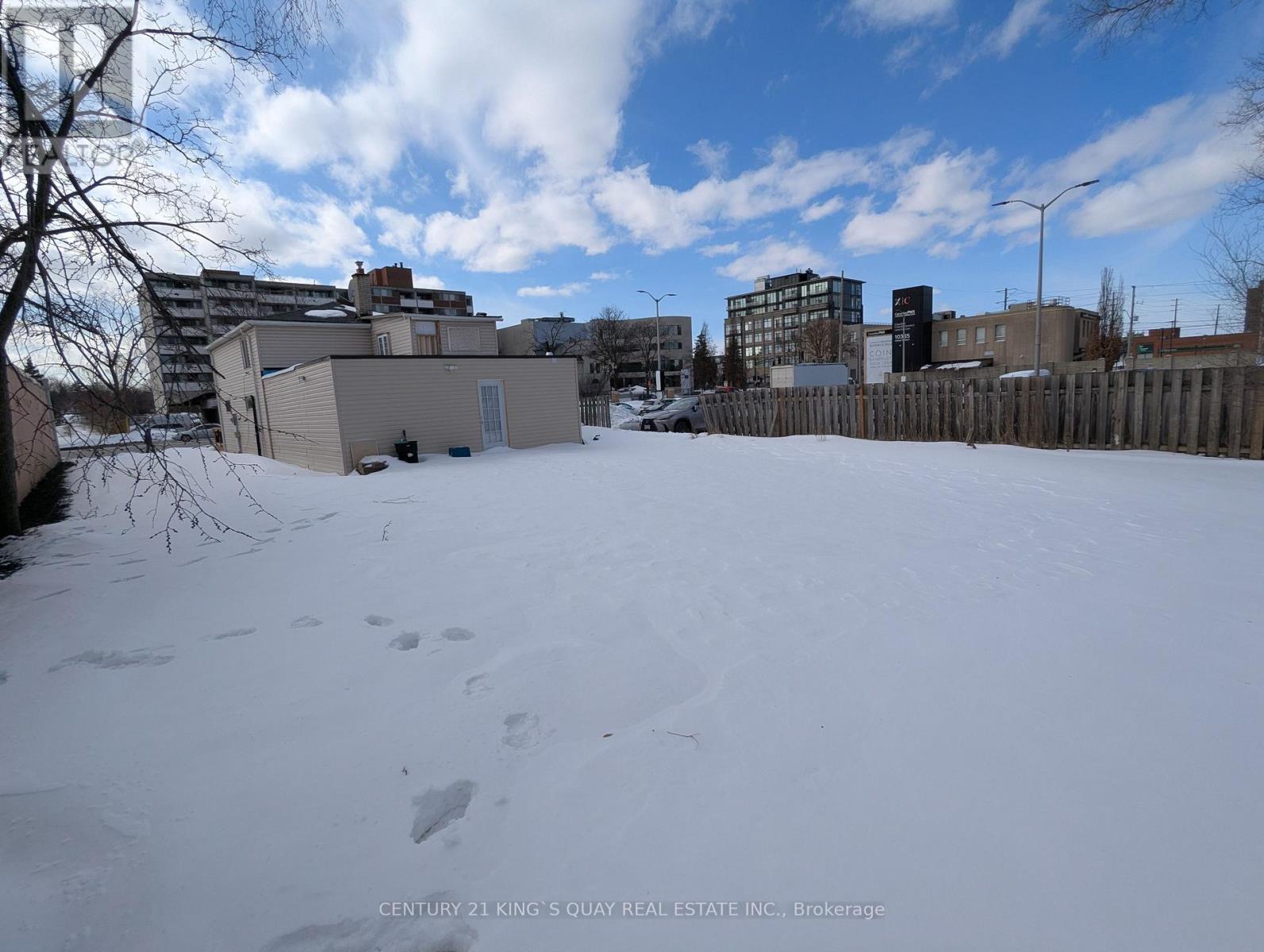 10329 Yonge Street, Richmond Hill, Ontario L4C 3C1 - Photo 6 - N12820876
