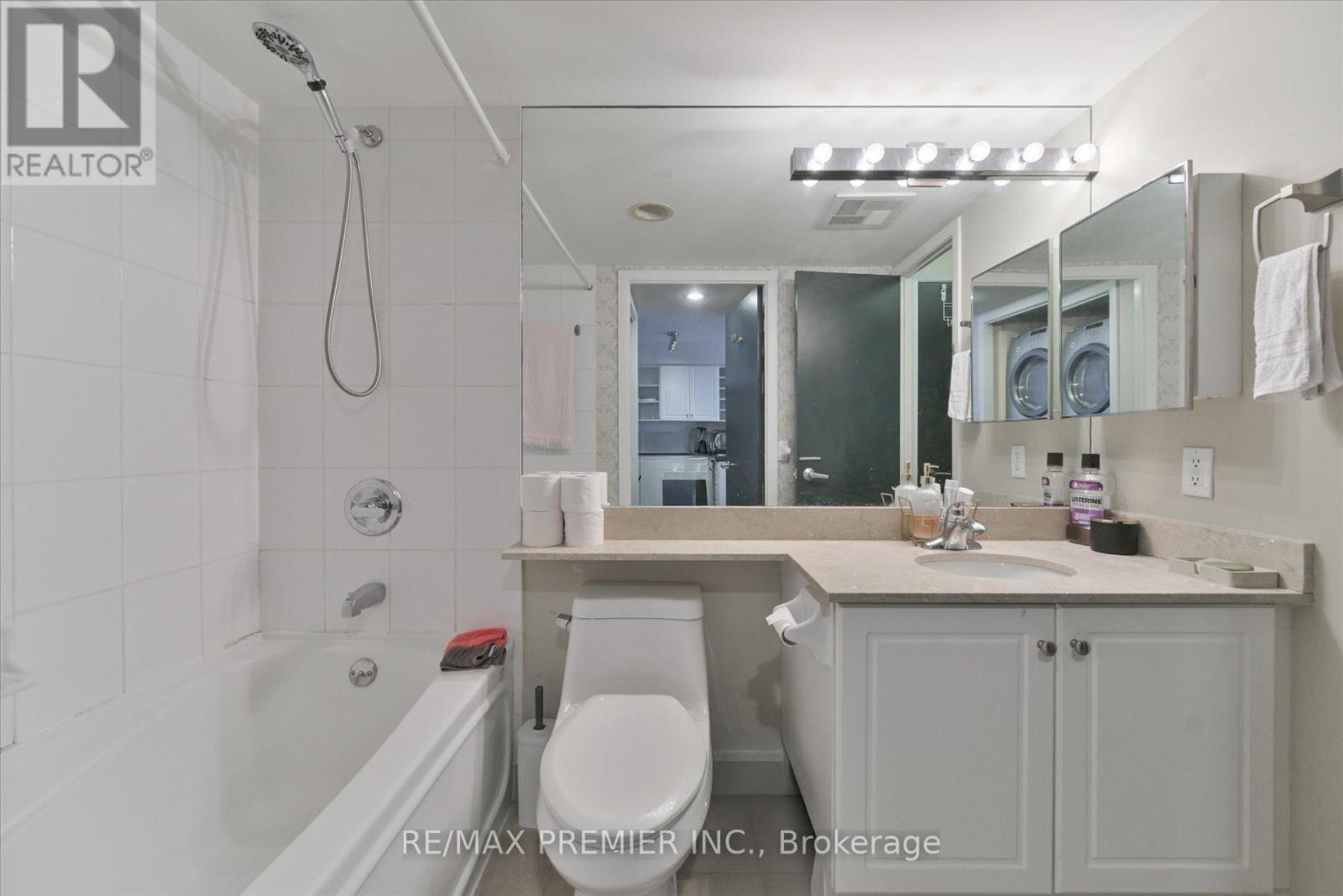 2605 - 210 Victoria Street, Toronto, Ontario  M5B 2R3 - Photo 12 - C12586708