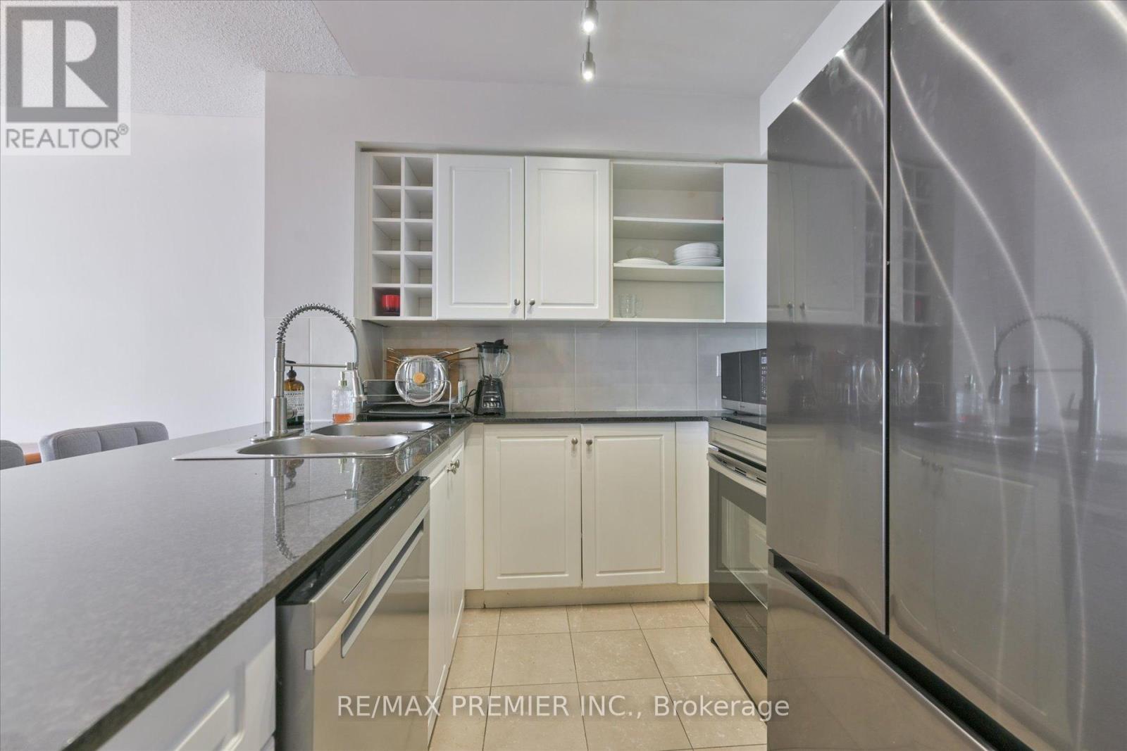 2605 - 210 Victoria Street, Toronto, Ontario  M5B 2R3 - Photo 3 - C12586708