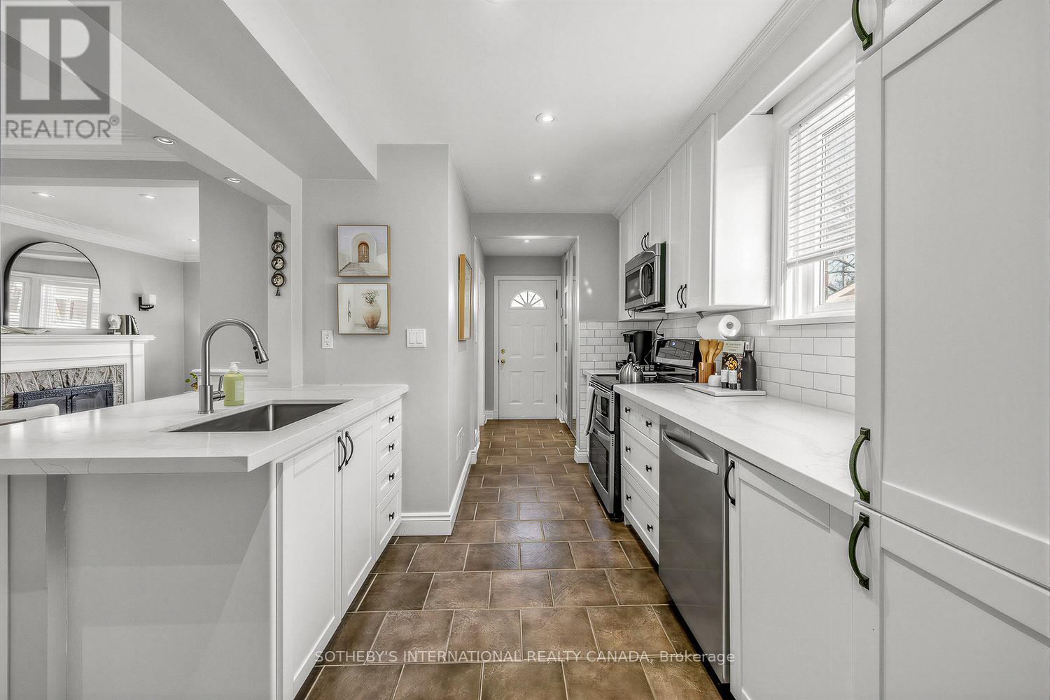 311 Westwood Avenue, Toronto, Ontario  M4S 1Y5 - Photo 6 - E12820866