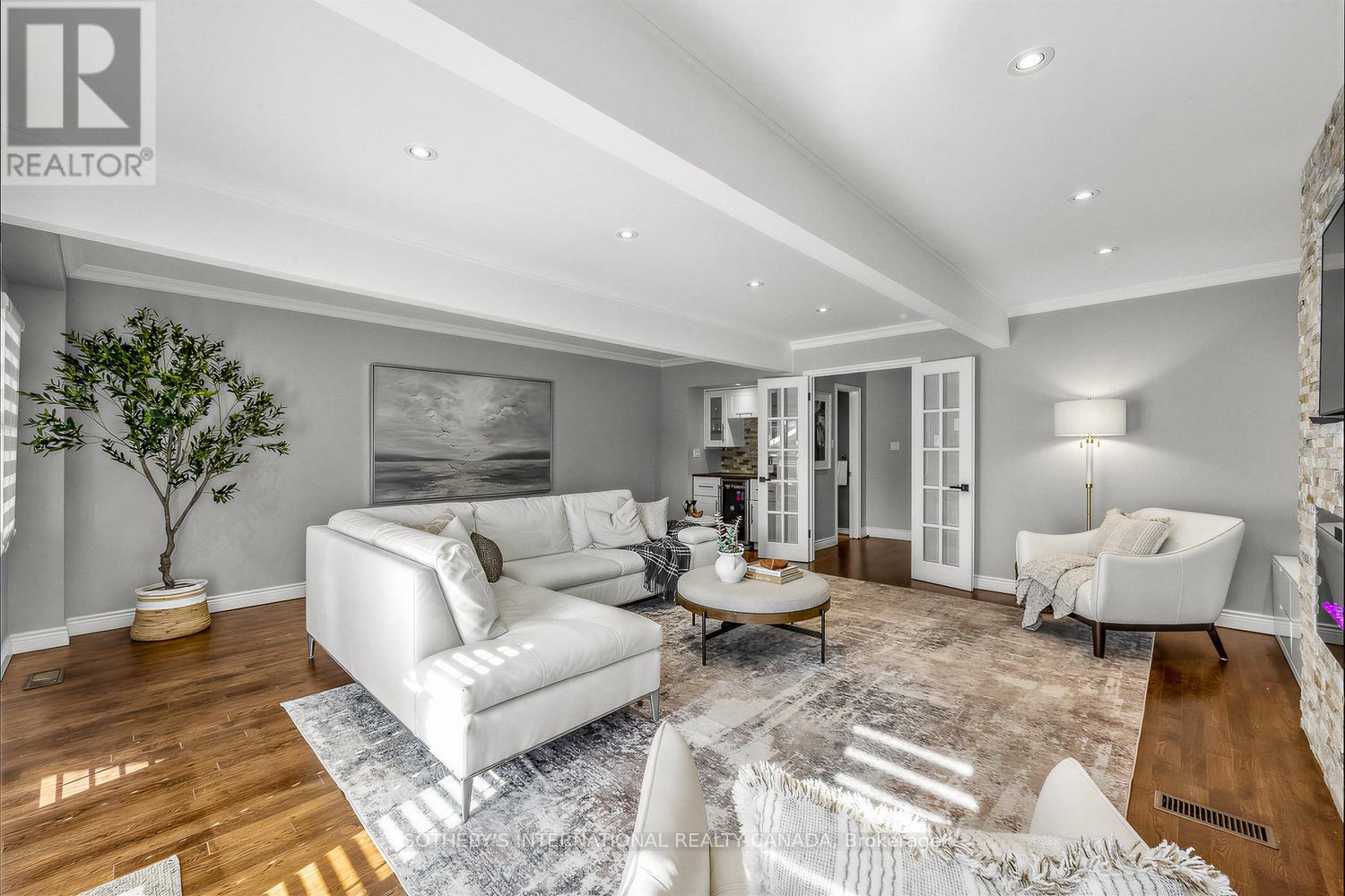 311 Westwood Avenue, Toronto, Ontario  M4S 1Y5 - Photo 10 - E12820866