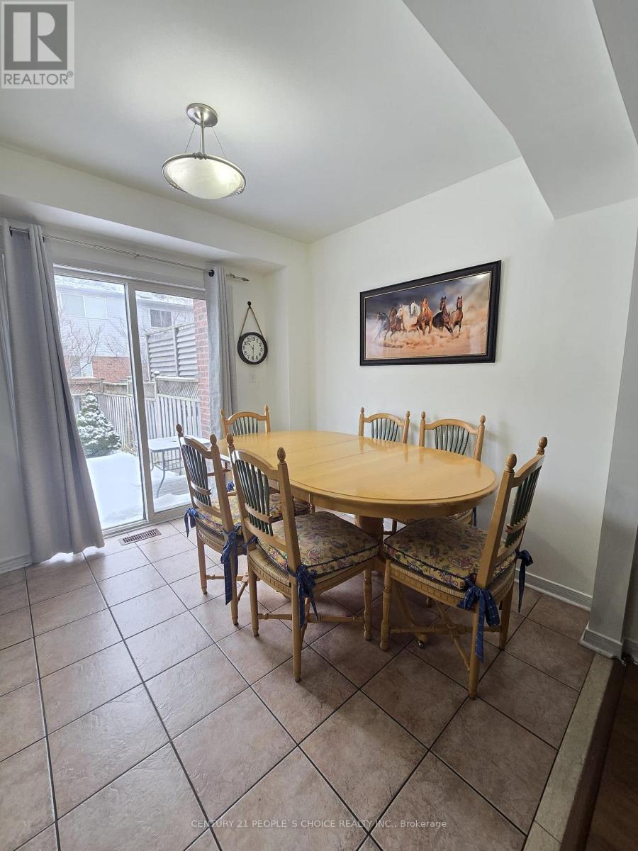 111 Gollins Drive E, Milton, Ontario  L9T 6J9 - Photo 10 - W12820808