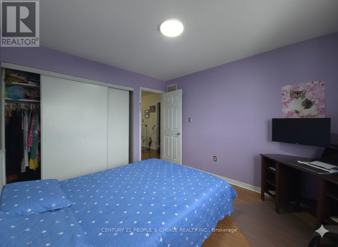 111 Gollins Drive E, Milton, Ontario  L9T 6J9 - Photo 17 - W12820808