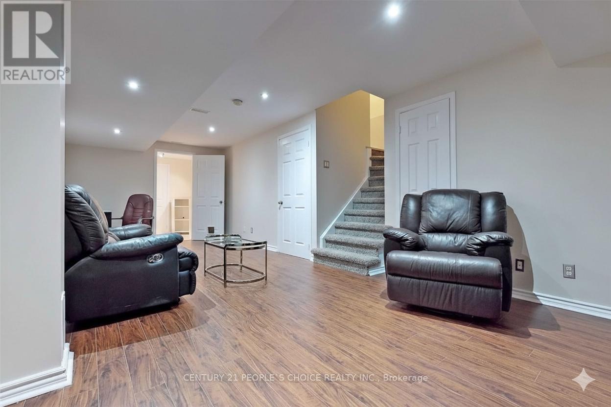 111 Gollins Drive E, Milton, Ontario  L9T 6J9 - Photo 22 - W12820808