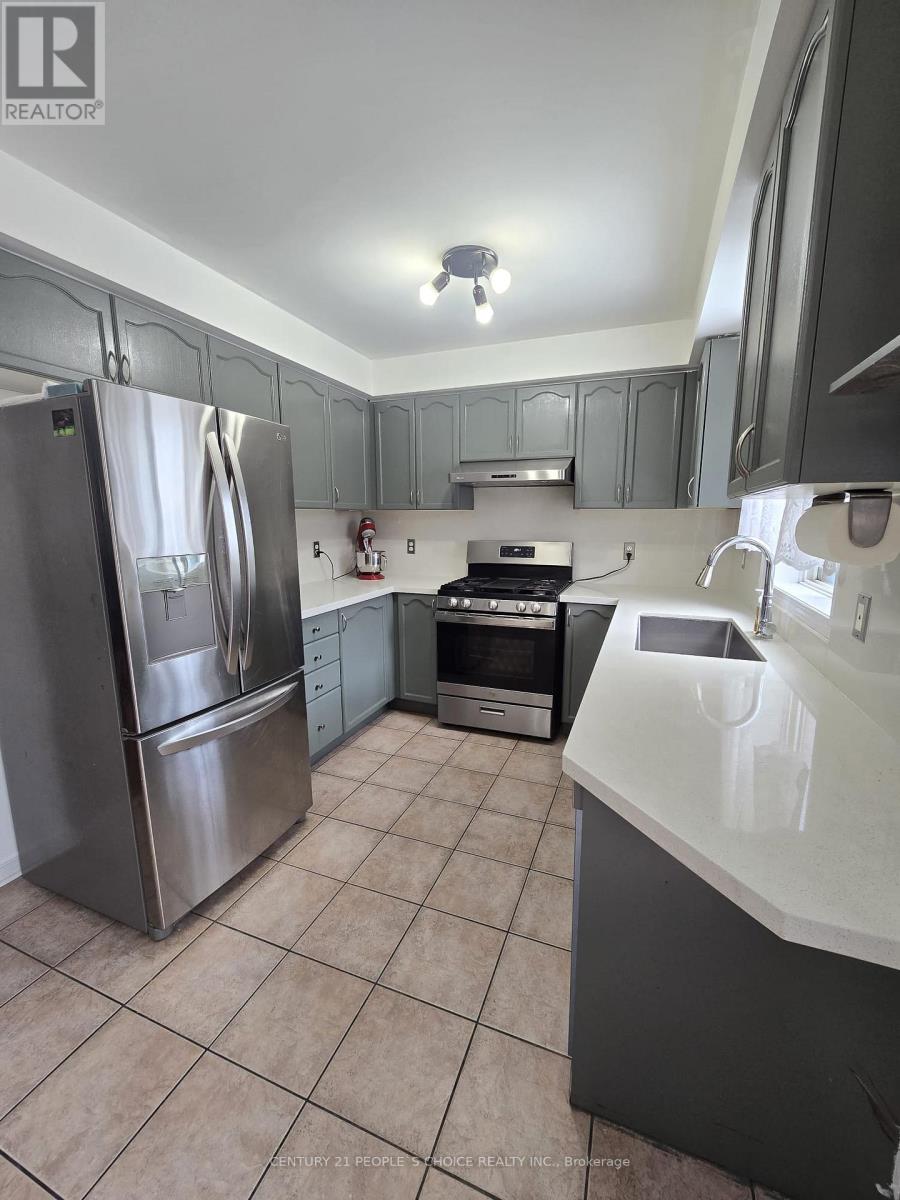 111 Gollins Drive E, Milton, Ontario  L9T 6J9 - Photo 7 - W12820808