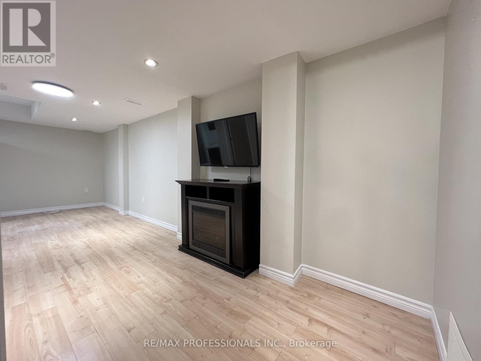 Basement - 3866 Freeman Terrace, Mississauga, Ontario  L5M 6P7 - Photo 10 - W12820828