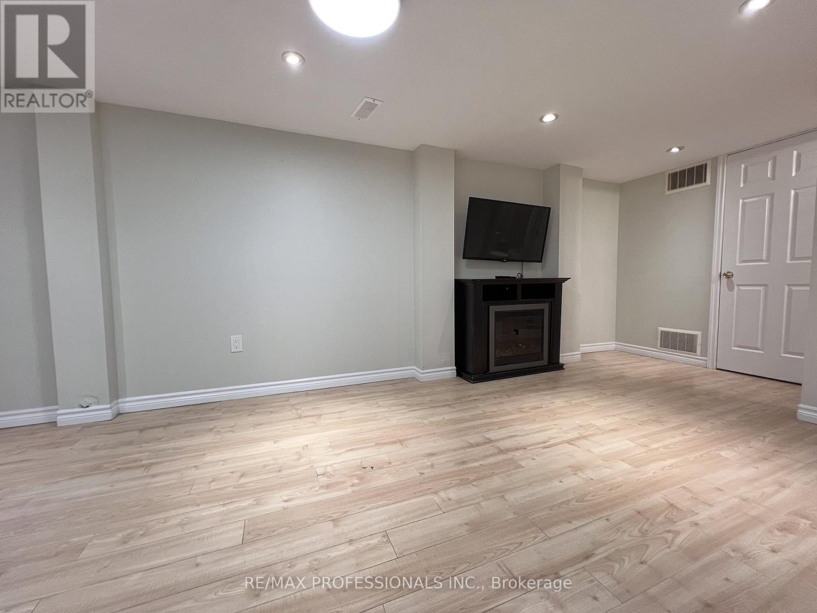 Basement - 3866 Freeman Terrace, Mississauga, Ontario  L5M 6P7 - Photo 15 - W12820828