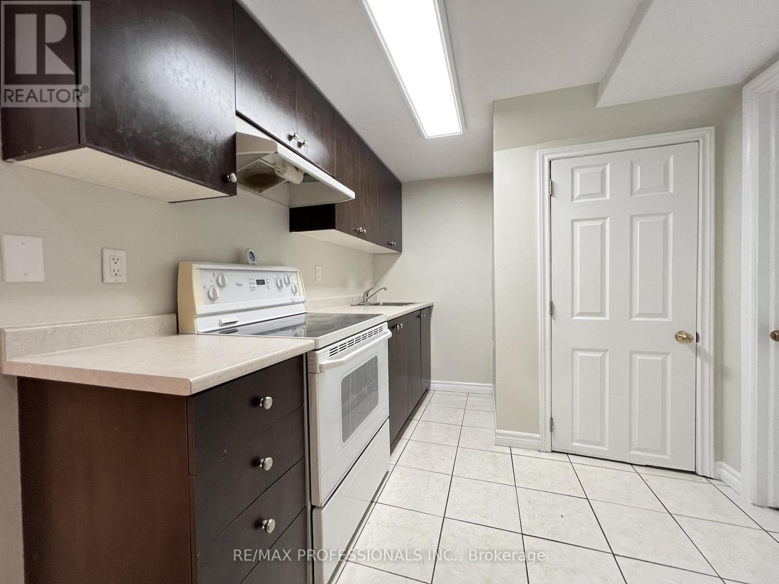 Basement - 3866 Freeman Terrace, Mississauga, Ontario  L5M 6P7 - Photo 18 - W12820828