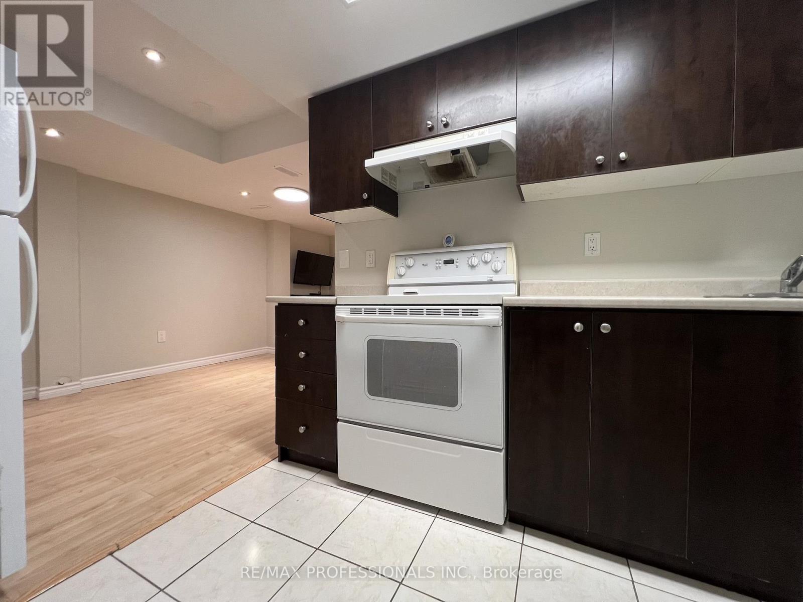 Basement - 3866 Freeman Terrace, Mississauga, Ontario  L5M 6P7 - Photo 19 - W12820828