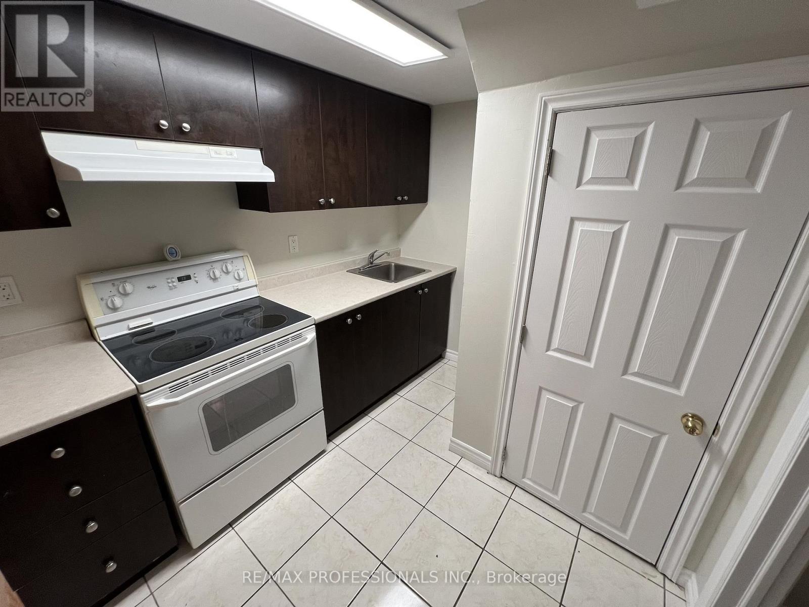 Basement - 3866 Freeman Terrace, Mississauga, Ontario  L5M 6P7 - Photo 22 - W12820828