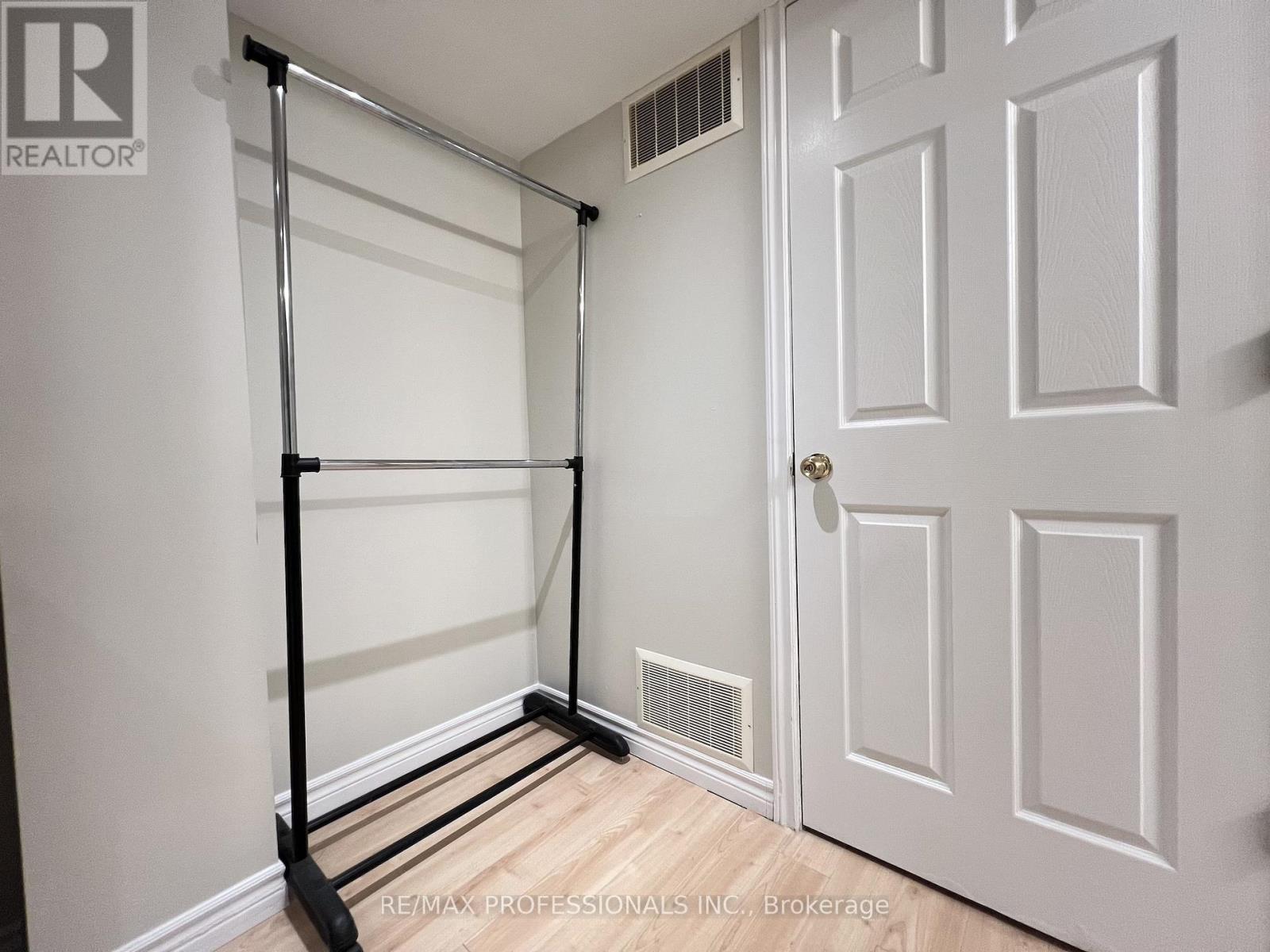 Basement - 3866 Freeman Terrace, Mississauga, Ontario  L5M 6P7 - Photo 27 - W12820828